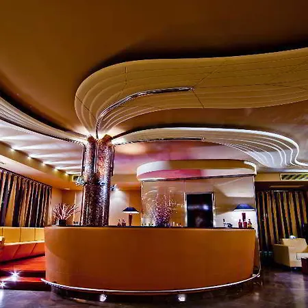 Hotel Kristal Palace - Tonelli - Adult Friendly Riva del Garda