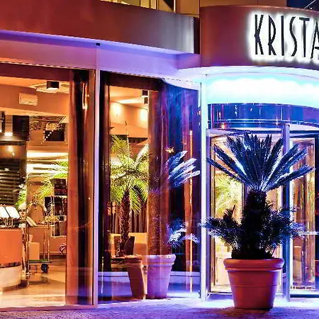 Kristal Palace - Tonelli - Adult Friendly * Riva del Garda