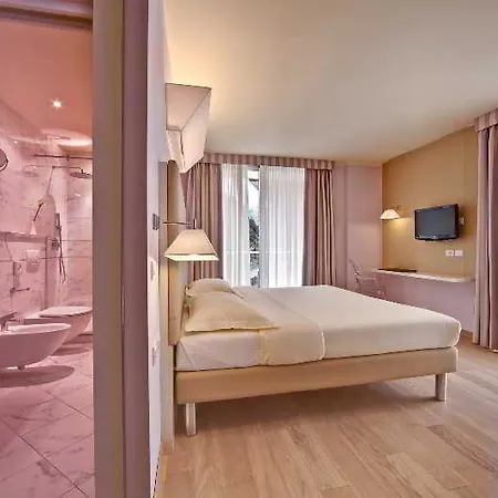 Kristal Palace - Tonelli - Adult Friendly Hotel *